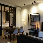 Casa Clementina - 3 Bedroom In A Art-nouveau House アパート ヘント
