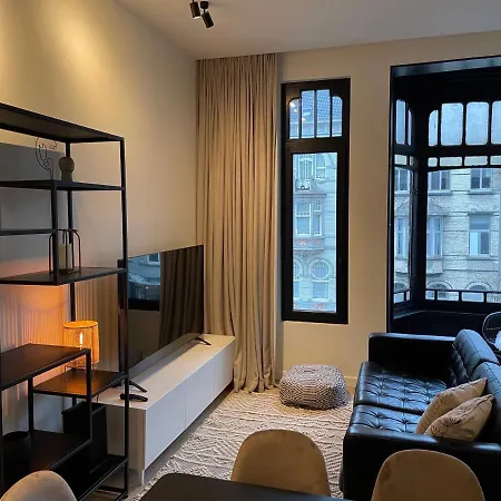 Lägenhet Casa Clementina - 3 Bedroom In A Art-nouveau House Gent