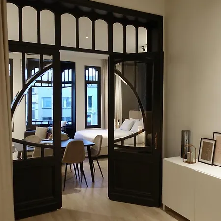 Апартаменты Casa Clementina - 3 Bedroom In A Art-nouveau House Гент