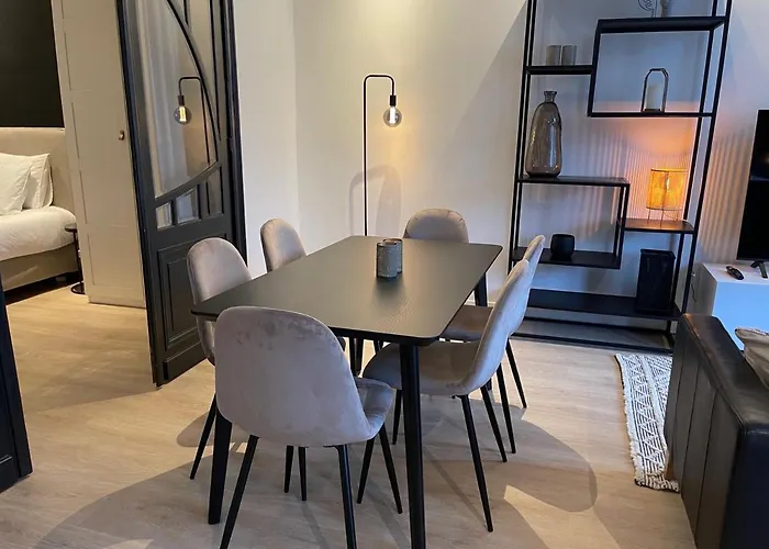 Casa Clementina - 3 Bedroom In A Art-nouveau House Апартаменты *