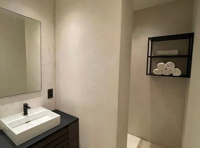 Casa Clementina - 3 Bedroom In A Art-nouveau House * Гент